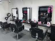 Lakme Salon photo 1