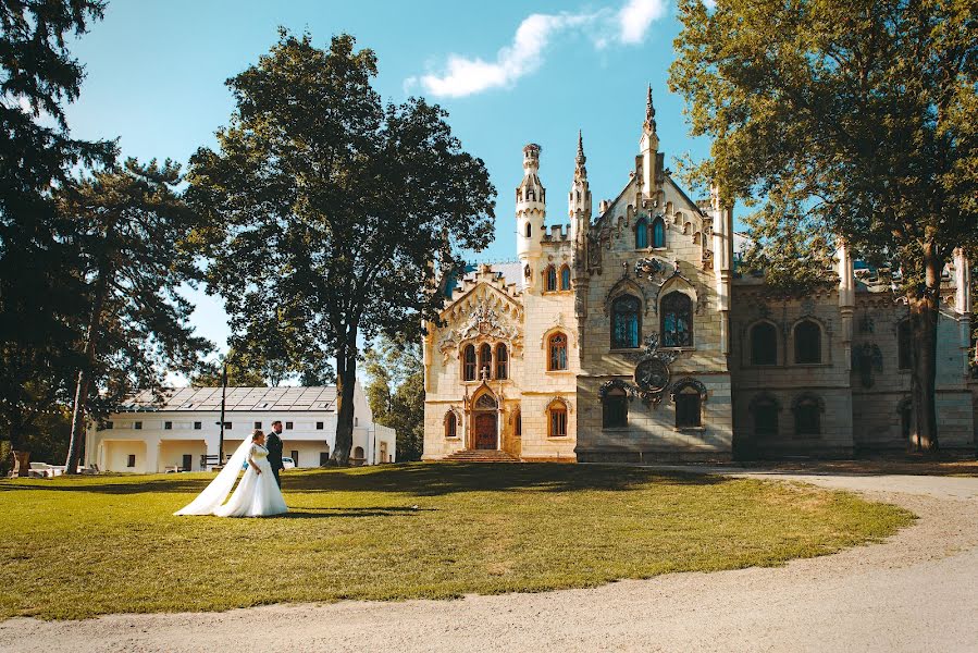 Fotógrafo de casamento Ionut Bogdan Patenschi (ionutbogdanpat). Foto de 12 de outubro 2022