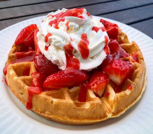 Strawberry Cream Waffles + IceCream 150ML