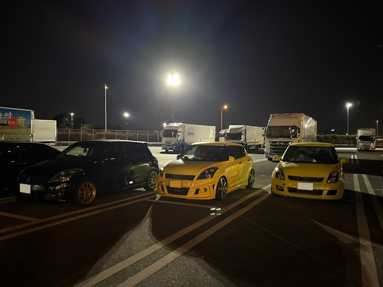 スイフトスポーツの初ミーティング参加・幕張PA下り・zc31s・zc32s・繋がりに感謝に関するカスタム事例の投稿画像1枚目