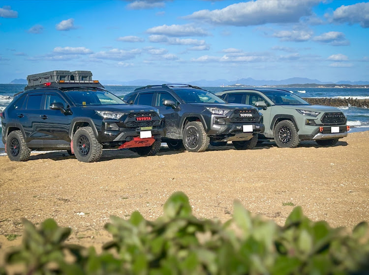 RAV4のBlackRhino Wheels・BF Goodrich ALL-Terrain T/A KO2・オフパケ・福岡・写活に関するカスタム事例の投稿画像8枚目