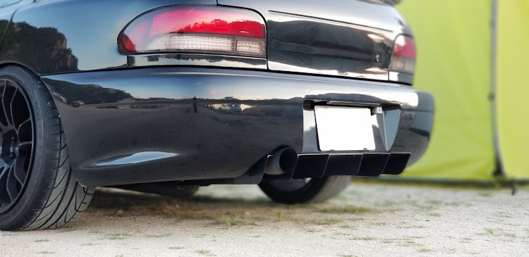 インプレッサ WRX STIのキャンプ仕様・街乗り・ワイドボディ・レプリカ・ブリフェンに関するカスタム事例の投稿画像9枚目