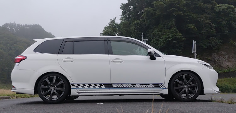 カローラフィールダーの７月もよろしくお願いいたします・白い霧と白い車・バックランプLED化・雨降りはイヤ・そろそろリメイク考え中に関するカスタム事例の投稿画像4枚目