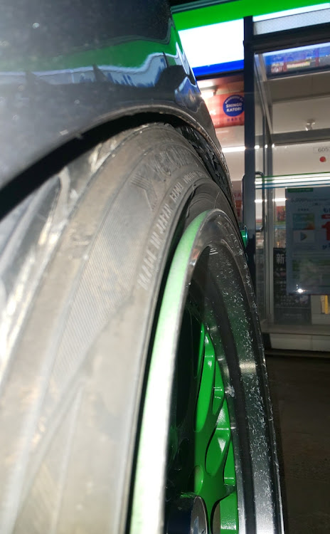 フィットのツラと車高 どっちを選ぶか悩む・そろそろタイヤ交換時期・昭和スタイルに関するカスタム事例の投稿画像6枚目