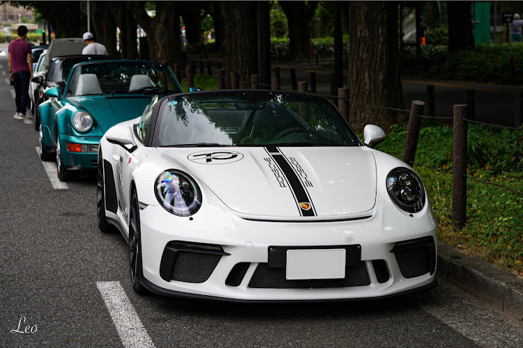 964 カレラ2のいつもイイね＆コメントありがとうございます🙇‍♀️🍀・久しぶりに投稿・空冷ポルシェ・ご無沙汰しております・早朝ミーティングに関するカスタム事例の投稿画像2枚目