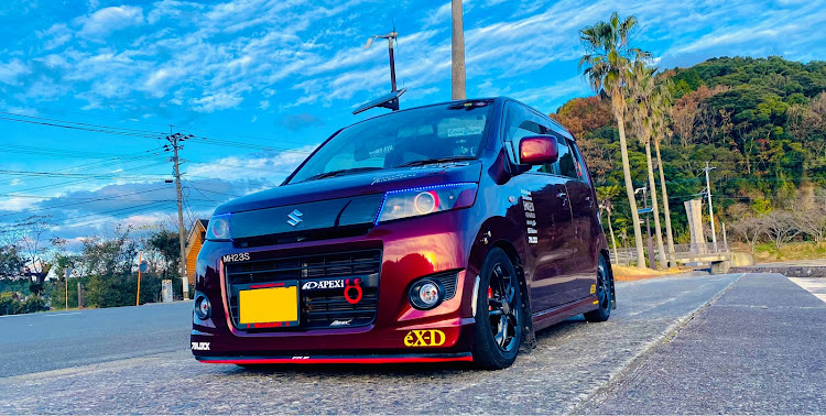 ワゴンRスティングレーの早朝ドライブ・洗車・空港撮影に関するカスタム事例の投稿画像1枚目