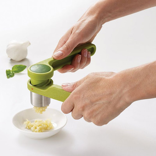 Title 1, Household garlic press for easy cooking with fr...