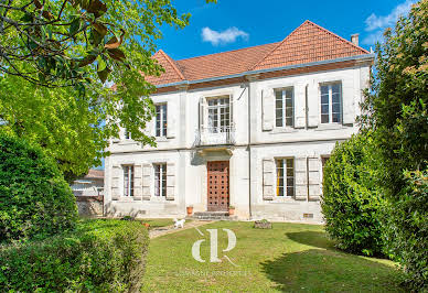 Maison avec piscine et terrasse 6