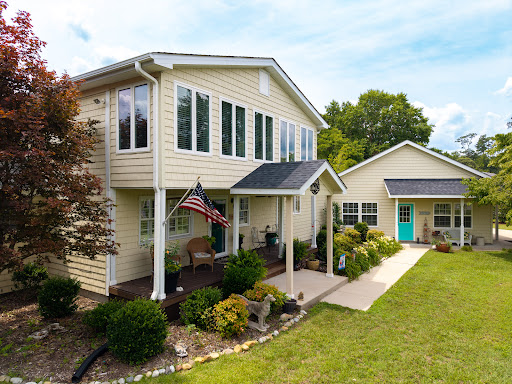 House with garden 5