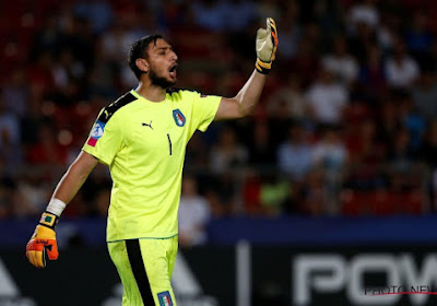 ? Milan-fans halen met spandoek messcherp uit naar Donnarumma, die vervolgens in tranen uitbarst