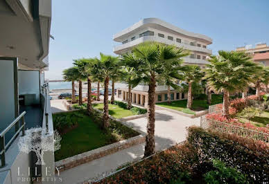 Apartment with terrace 2