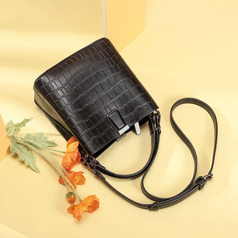 All-match shoulder messenger bag