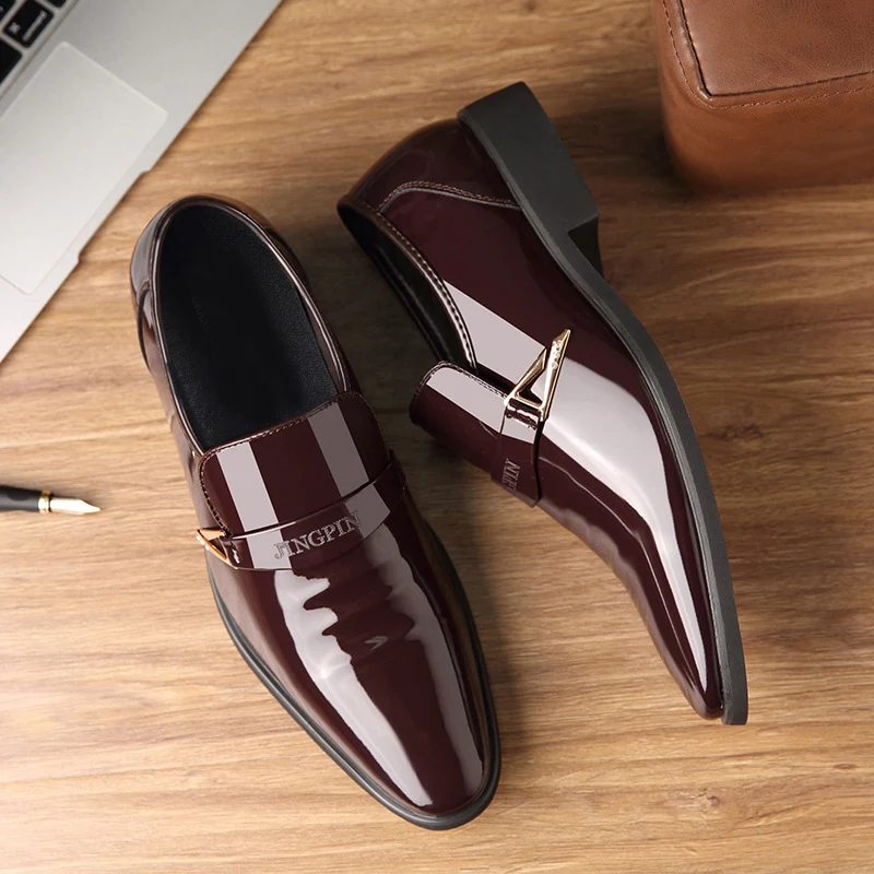 Chaussures Homme Business en Cuir Verni Respirantes à Bout Pointu, Confort et Élégance pour un Style Professionnel Impeccable.