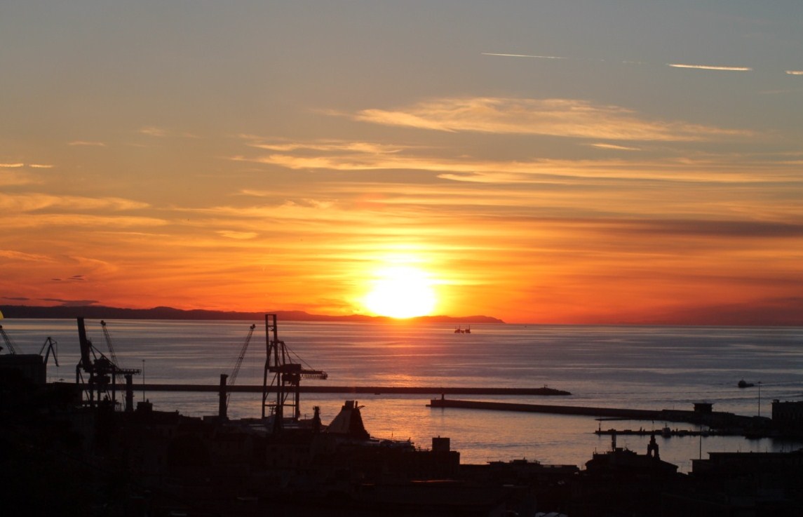 tramonto sul porto di Laura Gentili