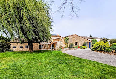 Maison avec piscine et terrasse 7