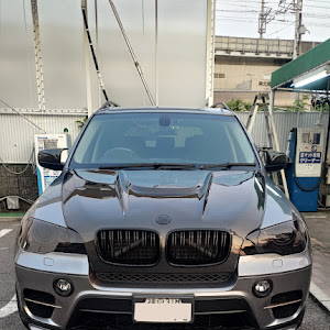 X5 E70