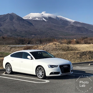 A5 スポーツバック 2.0TFSIクワトロ