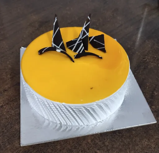 Rich Mango Deluxe Cake