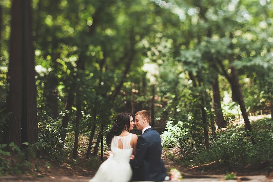 Fotografo di matrimoni Evgeniya Batysheva (b-bee). Foto del 24 settembre 2014