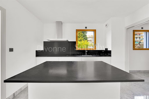 Apartment 4