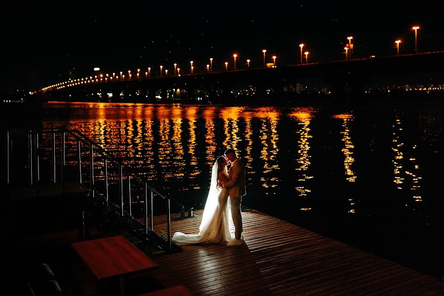 Fotografo di matrimoni Artem Kucenko (bereal). Foto del 3 ottobre 2019