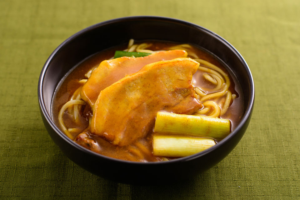 生麺だから美味しい『カレーうどん』