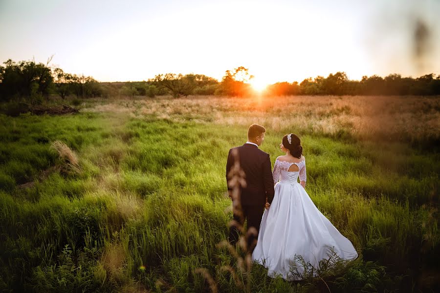 Svadobný fotograf Oksana Ladygina (oxanaladygina). Fotografia publikovaná 20. júna 2017