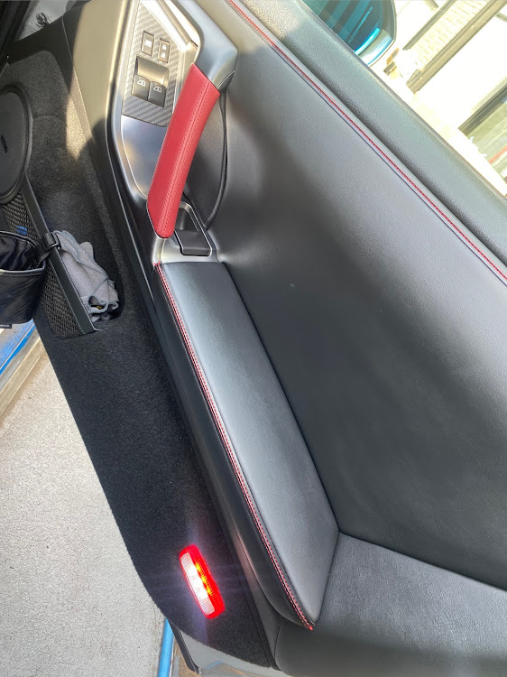 NISSAN GT-Rのアップライン・女王様・調教グッズは正規価格でに関するカスタム事例の投稿画像3枚目