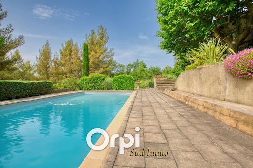House with pool and terrace 2