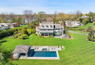 House with pool and terrace 2