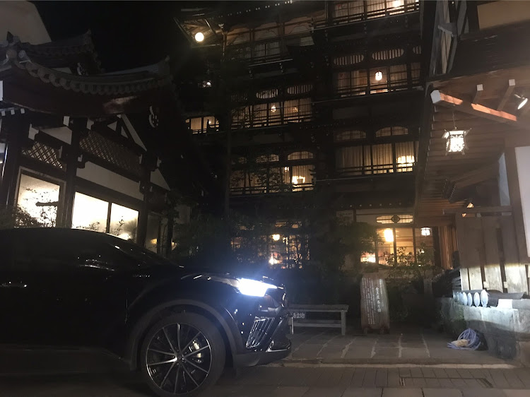C-HRの2018ベストショット・渋温泉・金具屋旅館斉月楼に関するカスタム事例の投稿画像1枚目