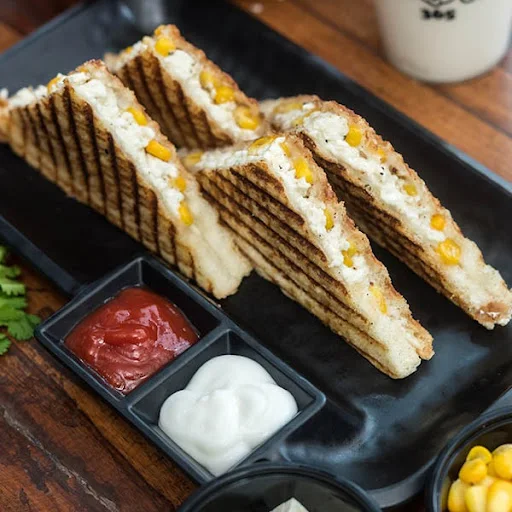 Grated Paneer and Corn Sandwich