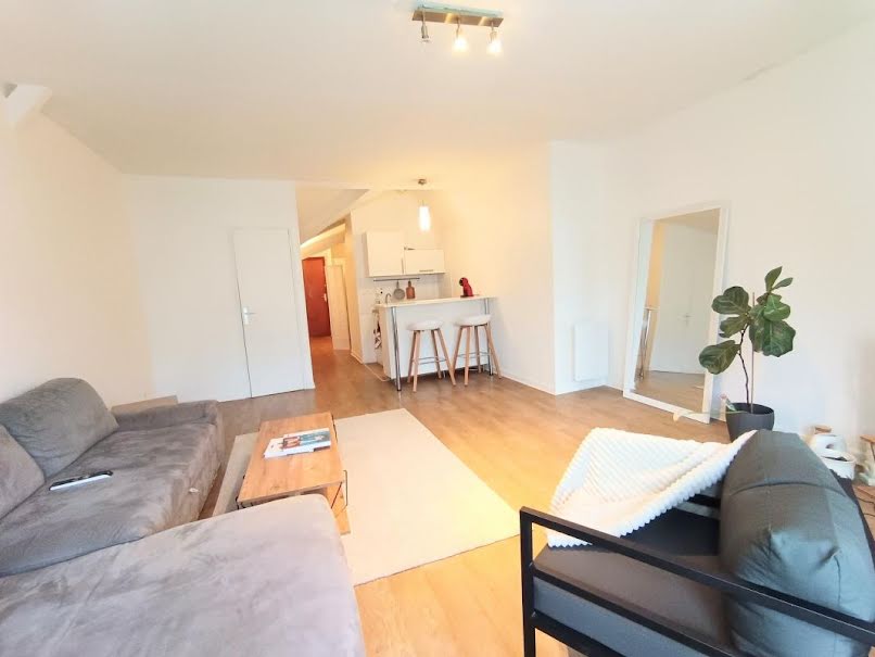 Location  appartement 1 pièce 42 m² à Reims (51100), 580 €