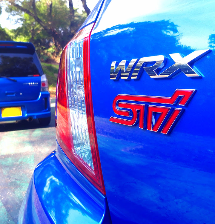 プレオ RS-Limitedのコラボ・スバル×スバル・青×青に関するカスタム事例の投稿画像1枚目