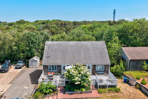 House with two decks and garden - Prestige apartment / penthouse for sale in Provincetown, 3 bedrooms
