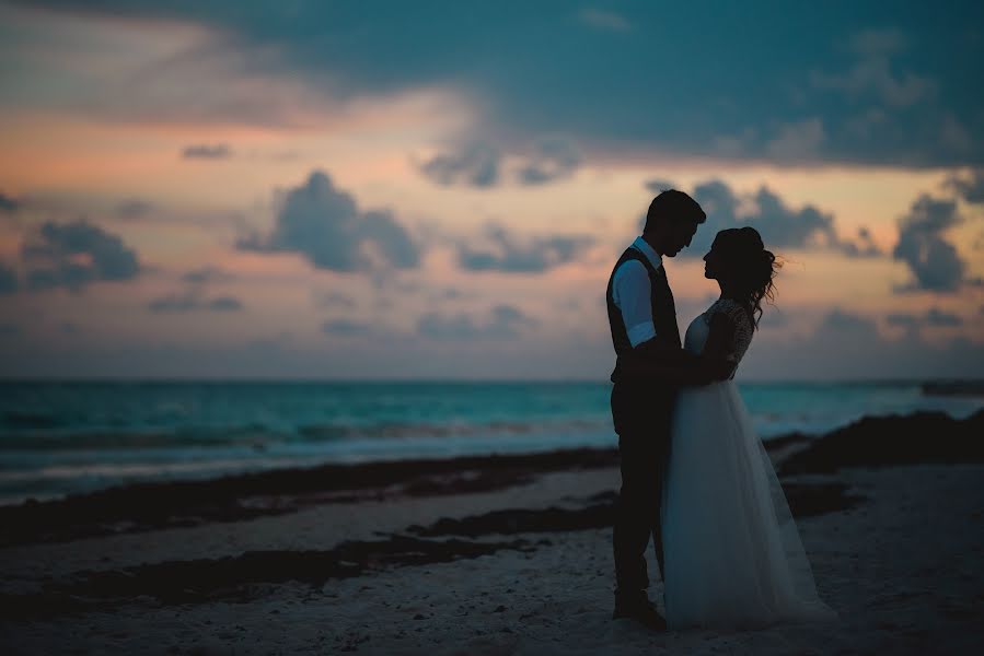 Wedding photographer Dan Cordero (dancordero). Photo of 16 April 2019