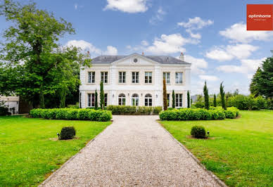 Maison avec piscine et terrasse 19