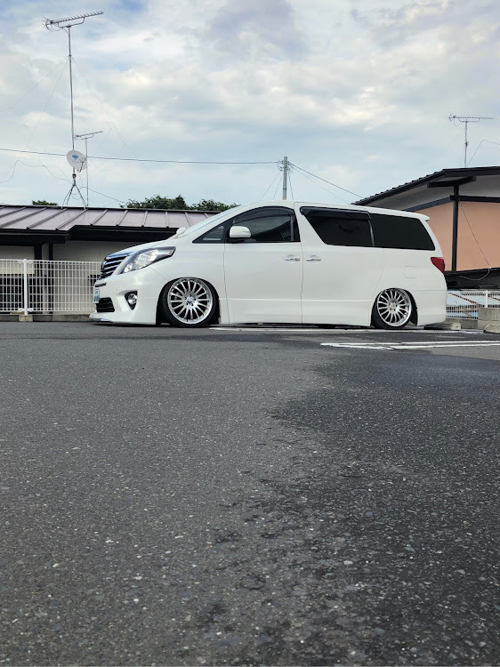 アルファードのタマゴさんが投稿したカスタム事例の投稿画像3枚目