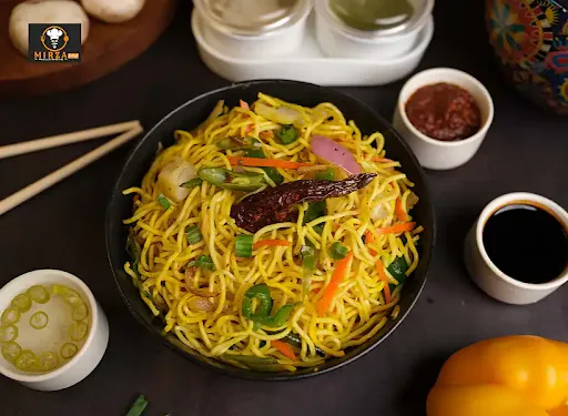 Veg Singapuri Noodles