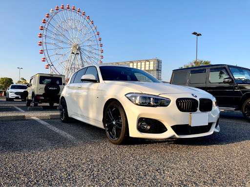 Bmw 118im Sportsを華麗にカスタム By ともちん 19 11 03 刈谷ハイウェイオアシス観覧車とコラボ 名港トリトン 赤白青の橋 Cartune