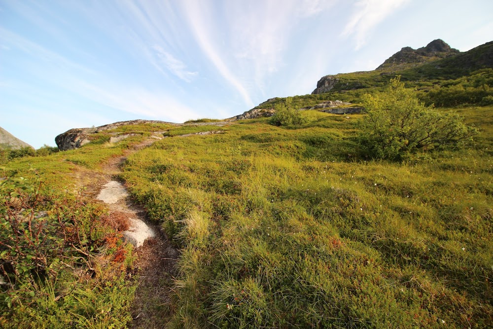 Достижение Hygge (острова Senja, Vesteralen и Lofoten в июле-августе 2019)