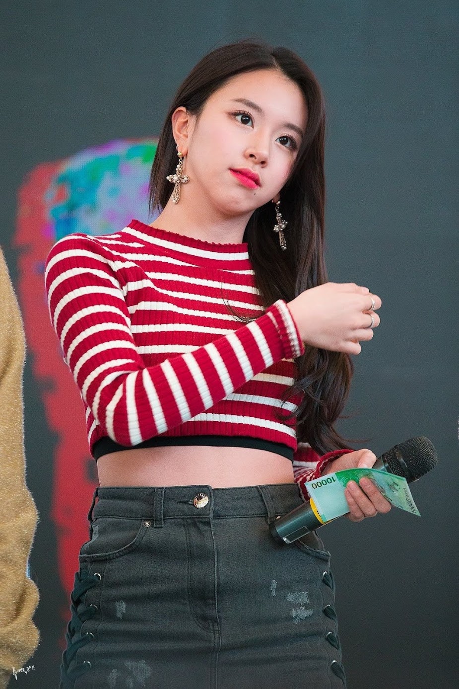 20+ Moments Of TWICE's Chaeyoung Flaunting Her Flawless Visuals - Koreaboo