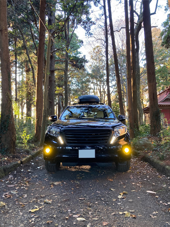 ランドクルーザープラドのMONSTA  TERRAIN GRIPPER・自然×愛車・太陽のライトアップ・CM感・自称中期マットブラックエディションに関するカスタム事例の投稿画像2枚目