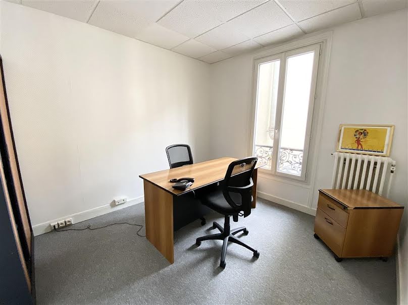 Location  locaux professionnels  36 m² à Paris 17ème (75017), 2 118 €