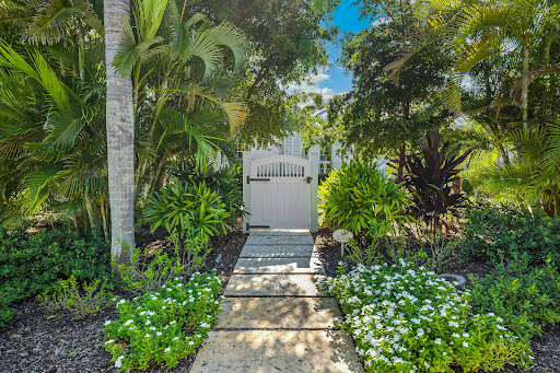 Seaside house with pool 1