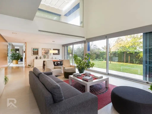 Chalet with terrace 3