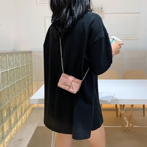 Title 8, Borsa messenger coreana versione Wild. Design c...