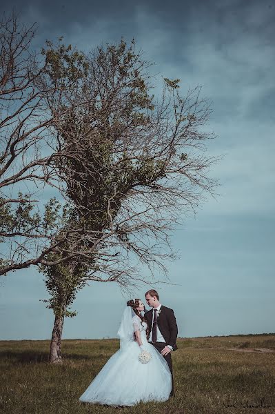 Wedding photographer Nikolay Manvelov (nikos). Photo of 18 June 2013