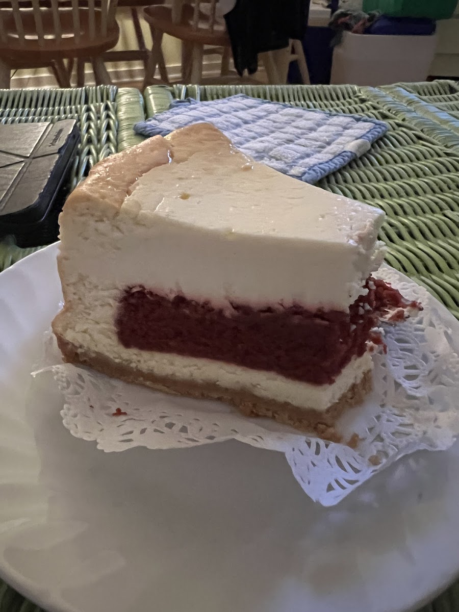 Cheesecake with red velvet!