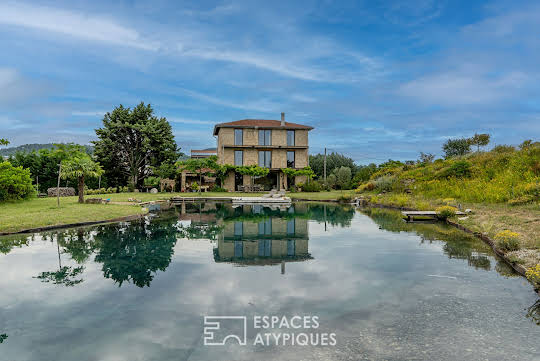 Maison avec terrasse